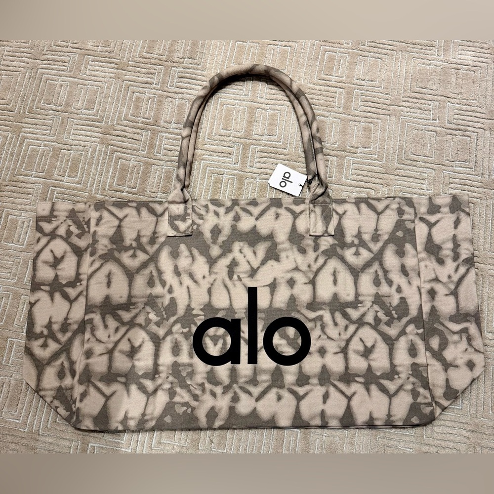 Alo Yoga Tote Bag